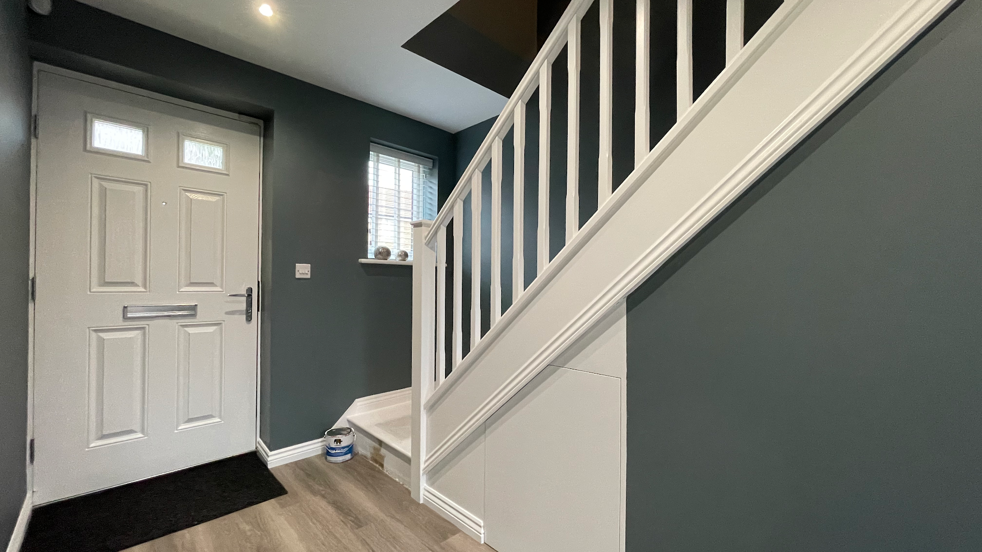 Neighbourly Painter — Photos 9