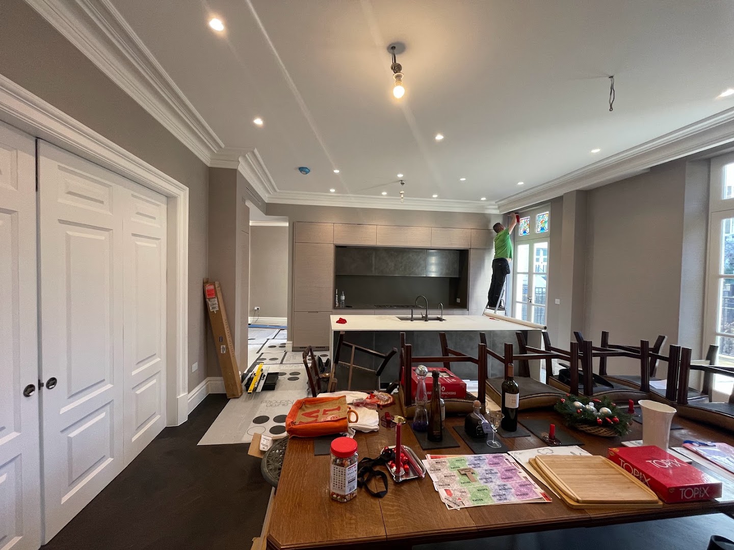 Neighbourly Painter — Photos 7