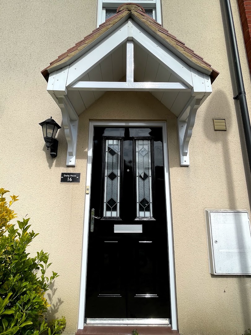 Neighbourly Painter — Photos 6